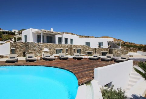 Mykonos villa for group or family